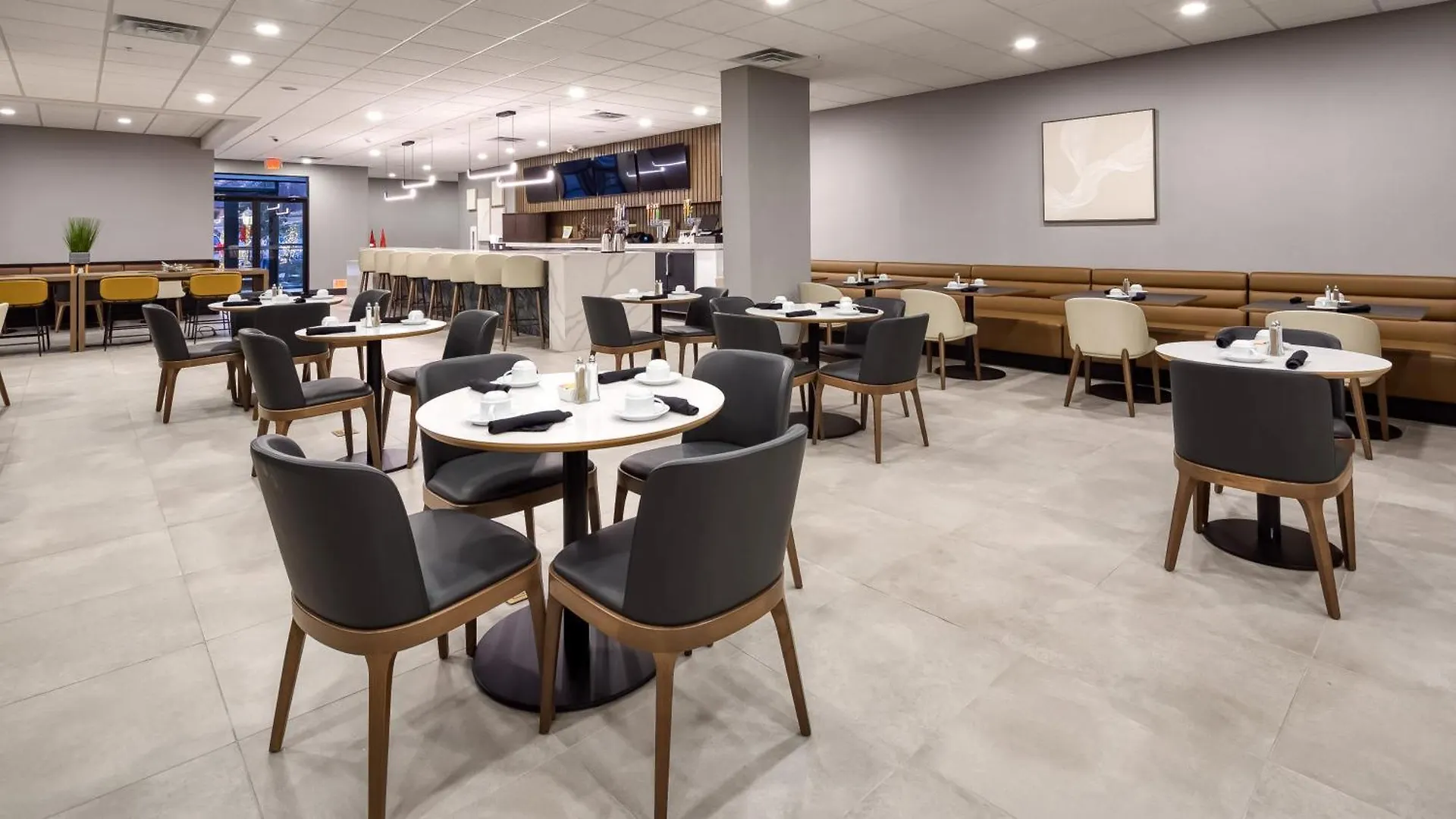 Holiday Inn Nashville Airport By Ihg 3*,