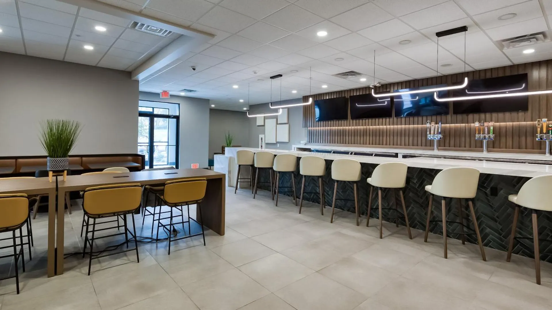 Holiday Inn Nashville Airport By Ihg Hotel