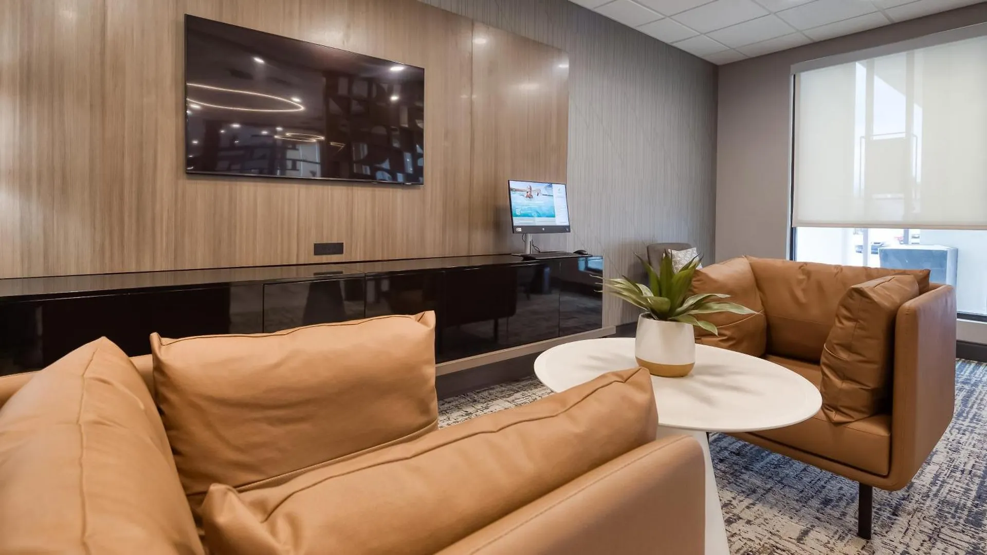 Holiday Inn Nashville Airport By Ihg Hotel